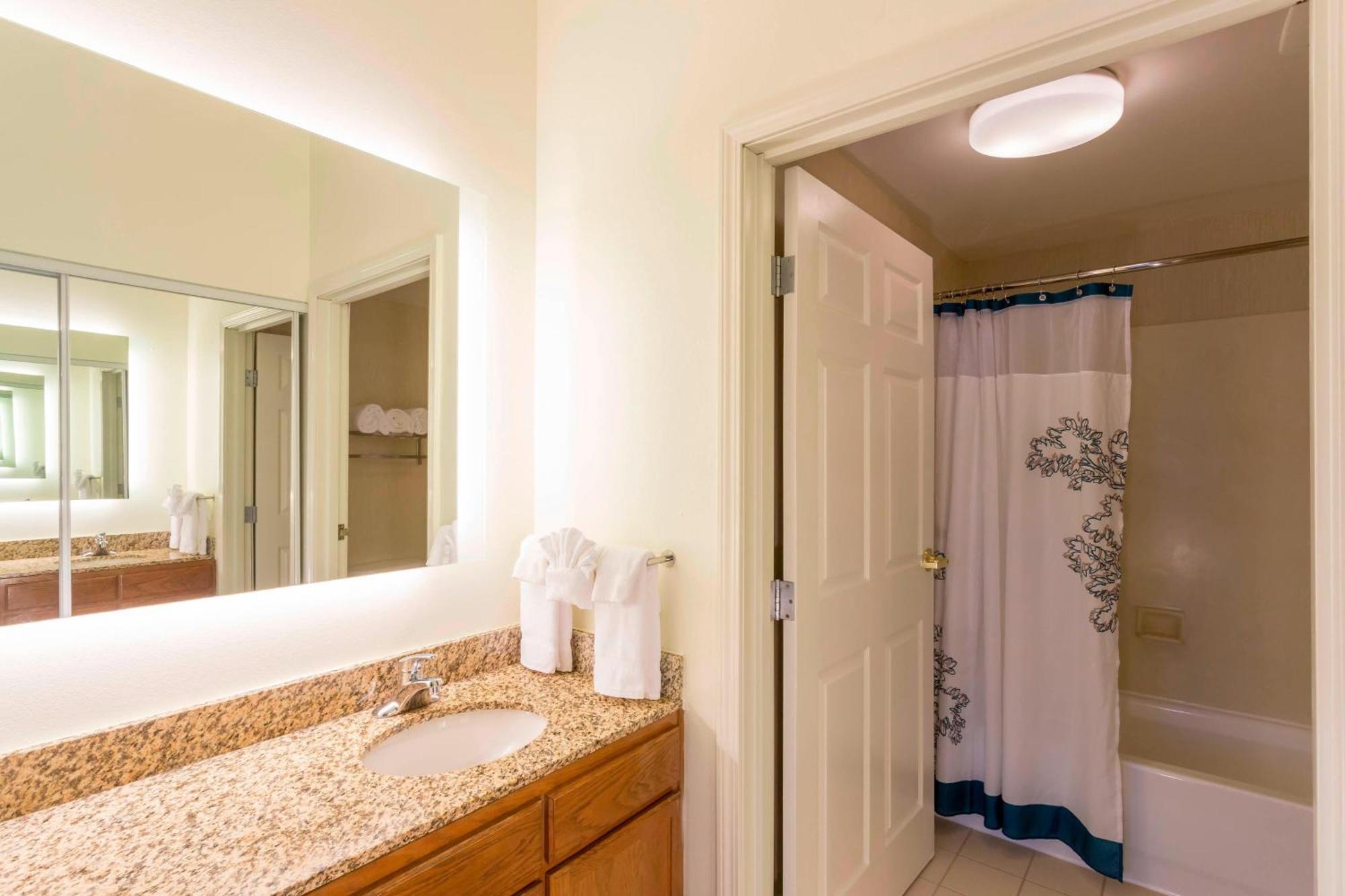 Residence Inn Louisville Northeast Dış mekan fotoğraf